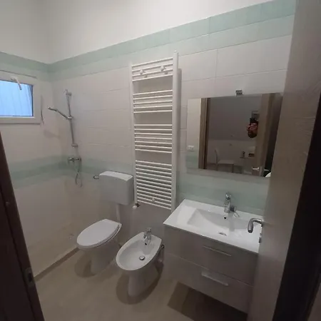 Ca'rina House Holiday home Aradeo